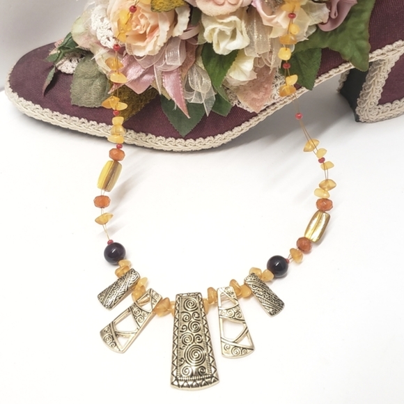 Unique Glass Bead & Gold tone Abstract Link Necklace - Picture 1 of 6